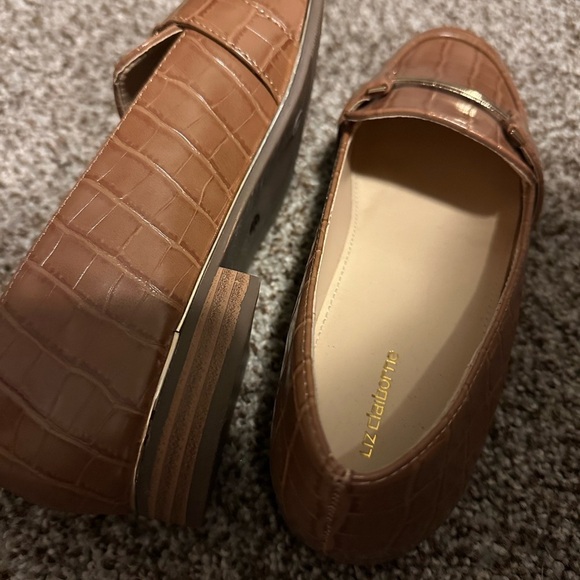 Liz Claiborne Women's Tan Loafers - Picture 2 of 5